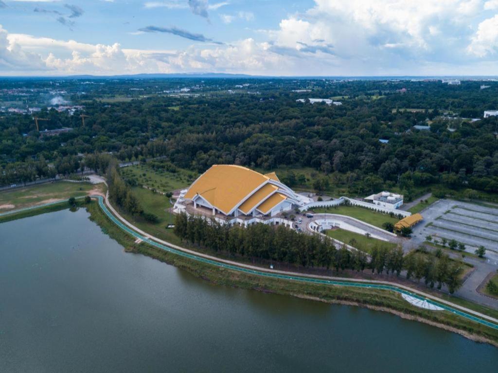 Hotel Le Lerts Living Khonken Kültér fotó