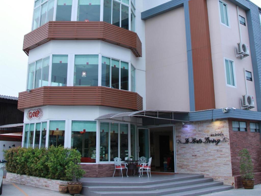 Hotel Le Lerts Living Khonken Kültér fotó